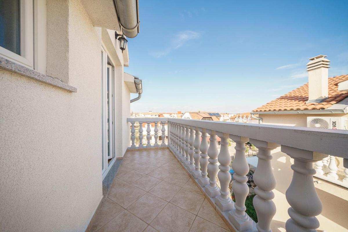Villa Grey Stone Vodice Ngoại thất bức ảnh