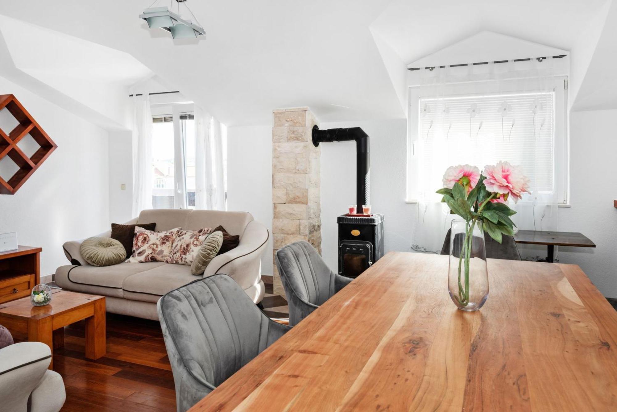 Villa Grey Stone Vodice Phòng bức ảnh